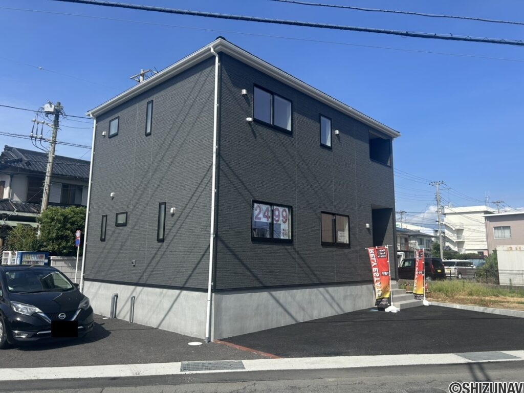 物件南西側からの写真です。
