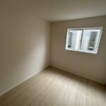 2階 納戸(5.2帖)の写真です。広さ十分の納戸です！