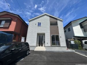物件正面の写真です。