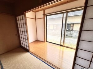 縁側です。日当たり良好です。