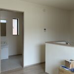 キッチン横から浴室につながっております。