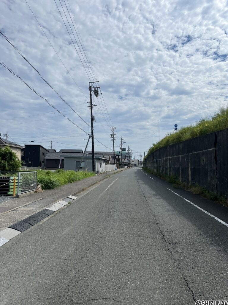 【前面道路（南方向）】