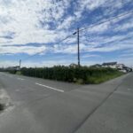 【前面道路（南東角）】