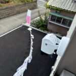 7帖主寝室の窓から、防犯カメラの向きを調整可能です。
