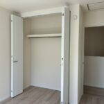 真ん中の洋室（5.25帖）です。