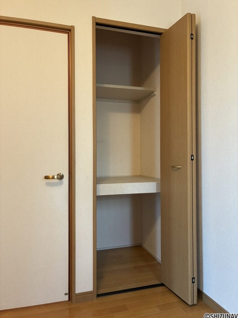 玄関脇収納