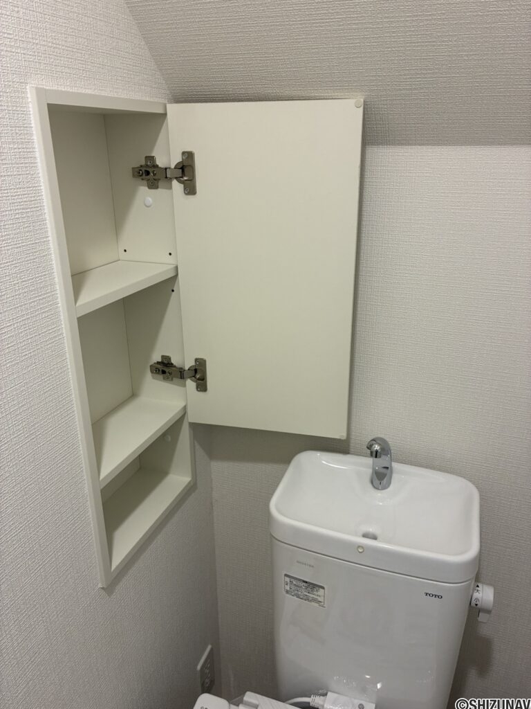 壁埋め込み収納です。