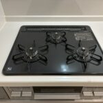 ３口のガスコンロです。