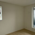 5.7帖洋室です。バルコニーに面しています。