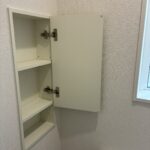 壁埋め込み収納です。