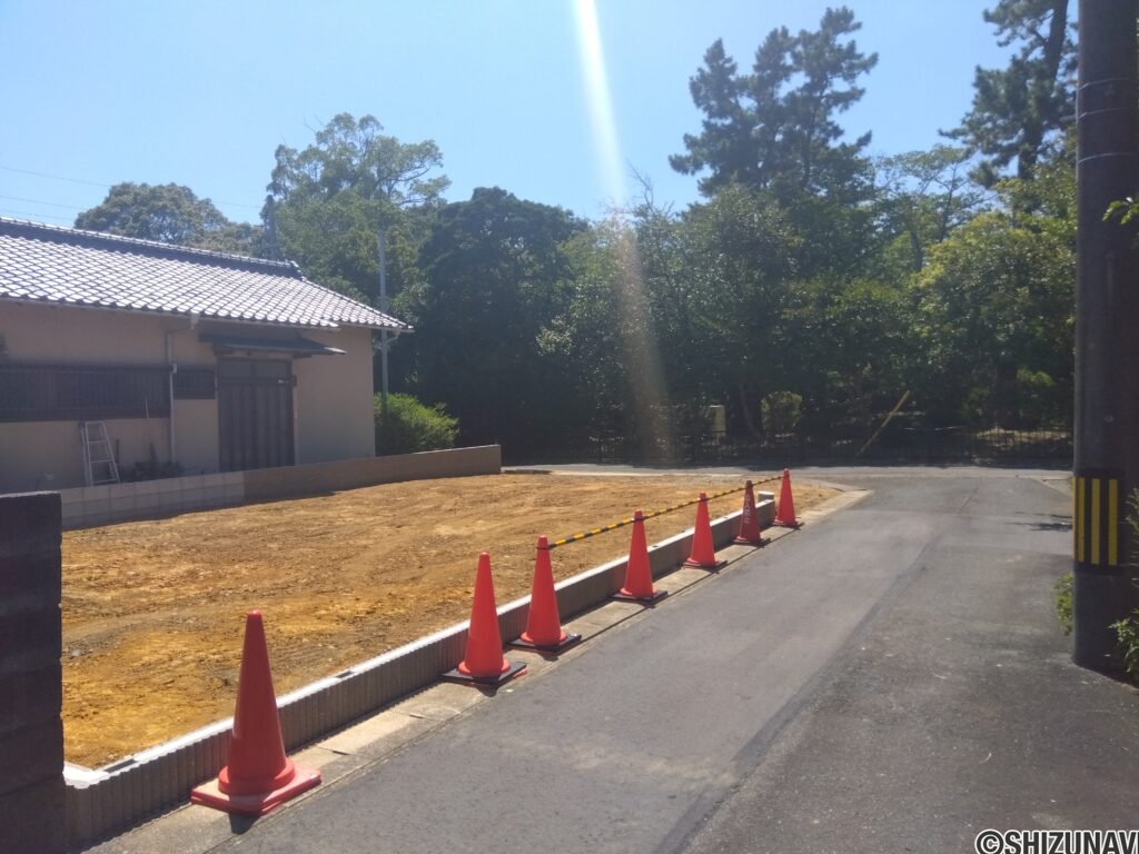 前面道路(東→西)