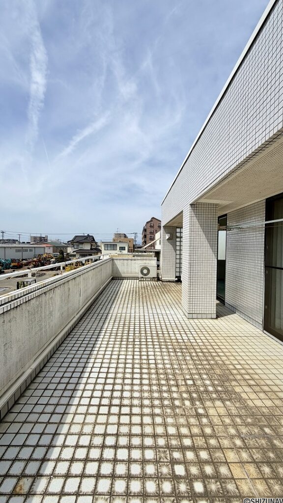 沼津市新沢田町　RC3階建の画像