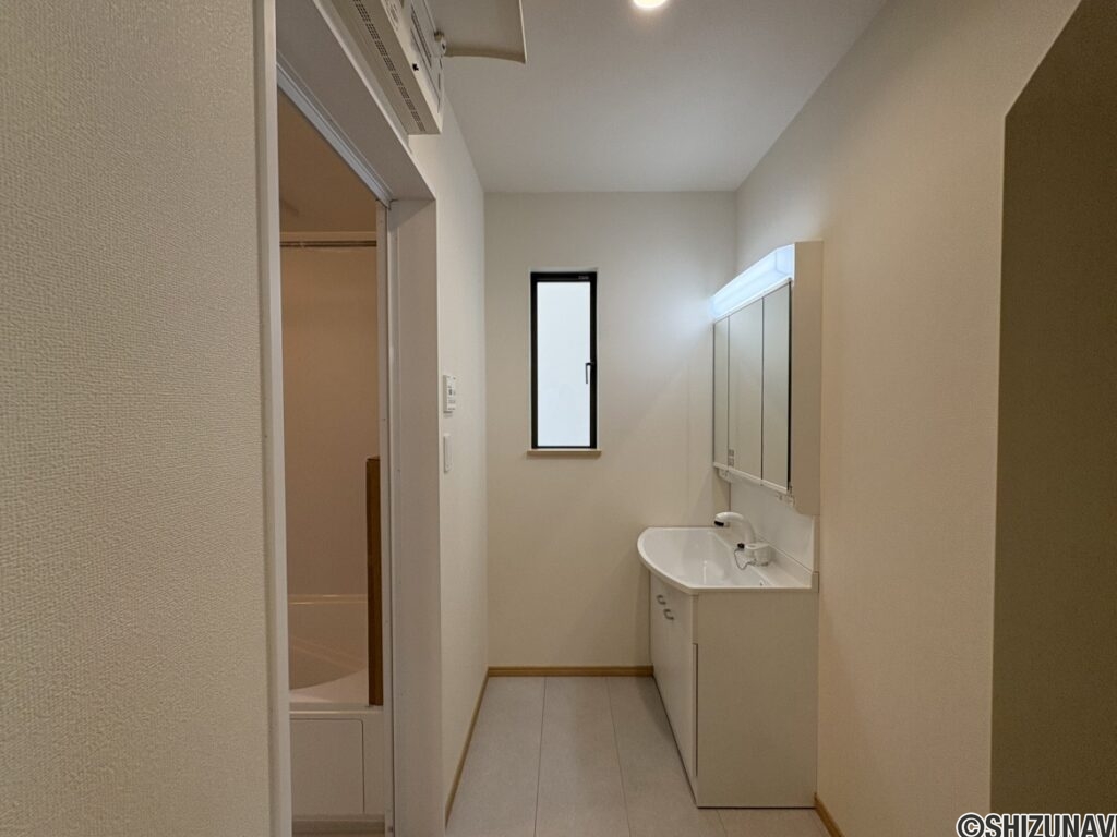 【長期優良住宅】ハートフルタウン清水町徳倉2622番　全２棟　A号棟　4LDK　19.5帖のLDKの画像