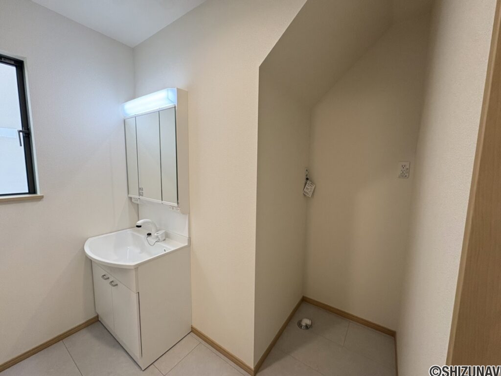【長期優良住宅】ハートフルタウン清水町徳倉2622番　全２棟　A号棟　4LDK　19.5帖のLDKの画像