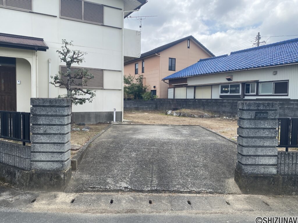 間口は3,000ｍｍです。
