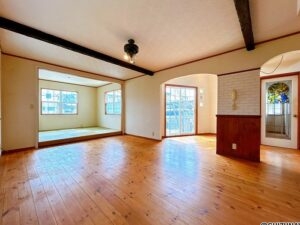 LDK　リフォーム中　別角度です。