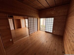 玄関横洋室