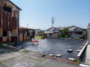 現地（前面道路から）