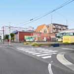 現地（前面道路から）