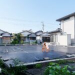 現地（前面道路から）