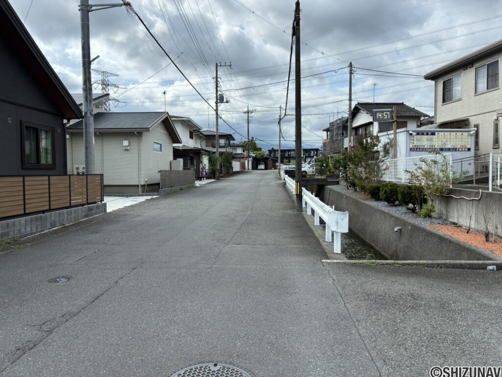 富士宮市万野原新田　パルフェSE　接骨院