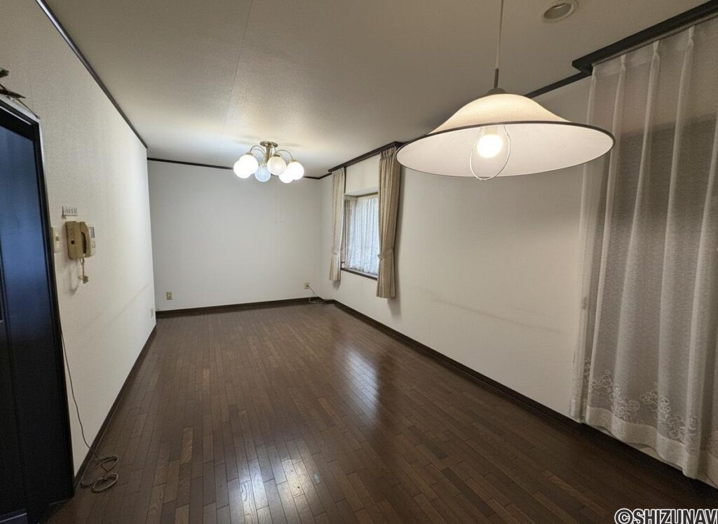 広々しており家族の団らんを過ごせます。