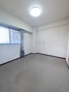 シンプルで使いやすい洋室5帖のお部屋です。