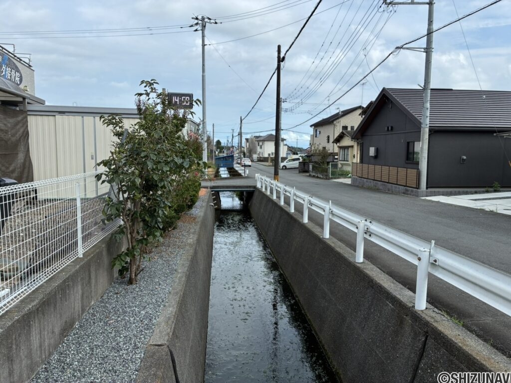 富士宮市万野原新田　パルフェSE　接骨院