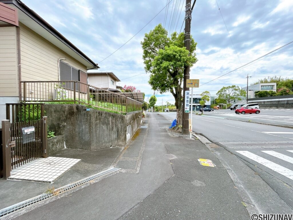 【前面道路写真①】