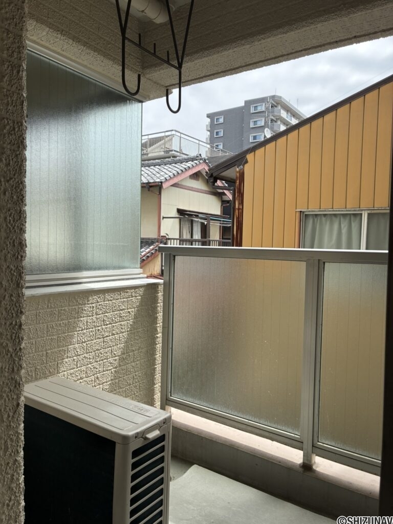 【バルコニー】