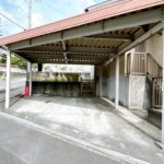 【リフォーム後／駐車スペース】駐車場は並列２台の駐車が可能です。カーポートを解体し、ゆとりある駐車空間に変更予定です。