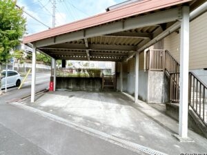 【リフォーム後／駐車スペース】駐車場は並列２台の駐車が可能です。カーポートを解体し、ゆとりある駐車空間に変更予定です。