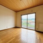 【2階中部屋　洋室】