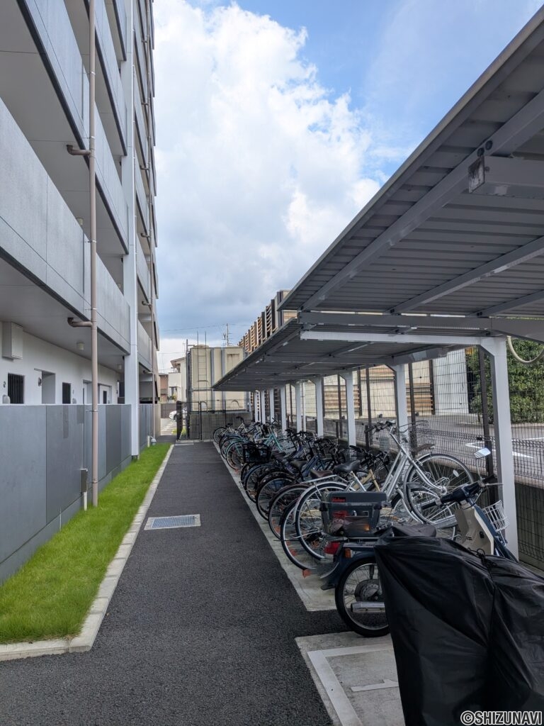 【駐輪場】約70台収容可能です！