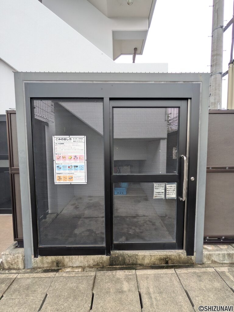 【ゴミ置場】前面道路沿いにあるため、お出かけついでにゴミ出しできます！