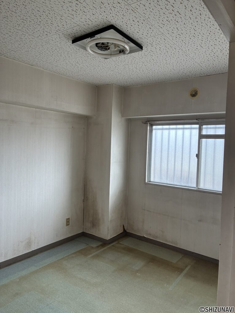 沼津市　サンコーポ吉田509　室内