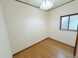 松富4　納戸