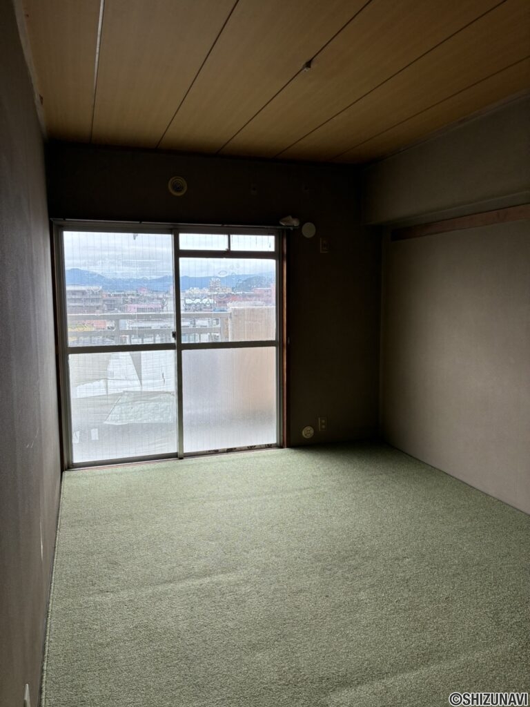 沼津市　サンコーポ吉田509　室内