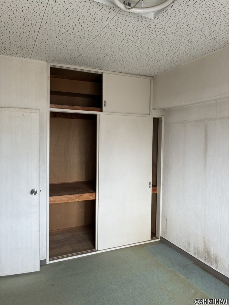 沼津市　サンコーポ吉田509　室内