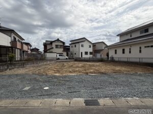 【仲介手数料不要・解体更地渡し・建築条件無し】浜松市浜名区小松　土地　広々とした79坪　の画像