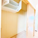 【2階　廊下収納】