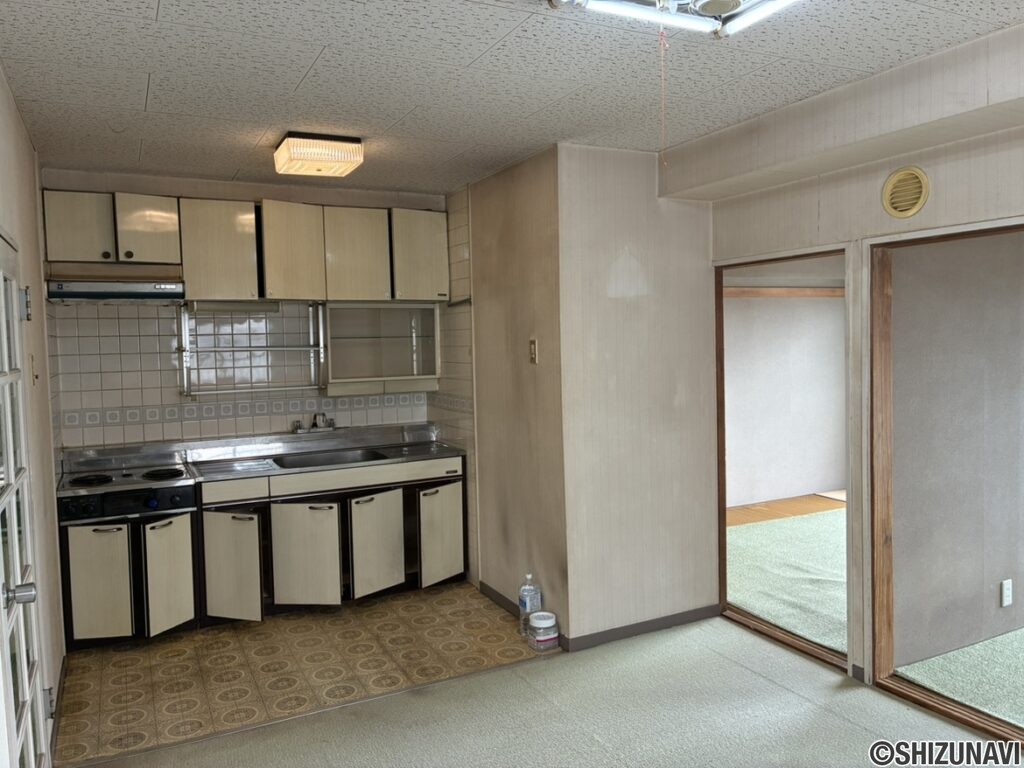 沼津市　サンコーポ吉田509　室内