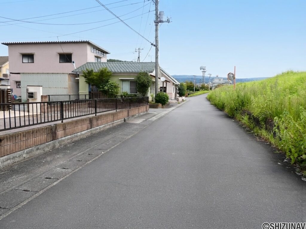 南側前面道路