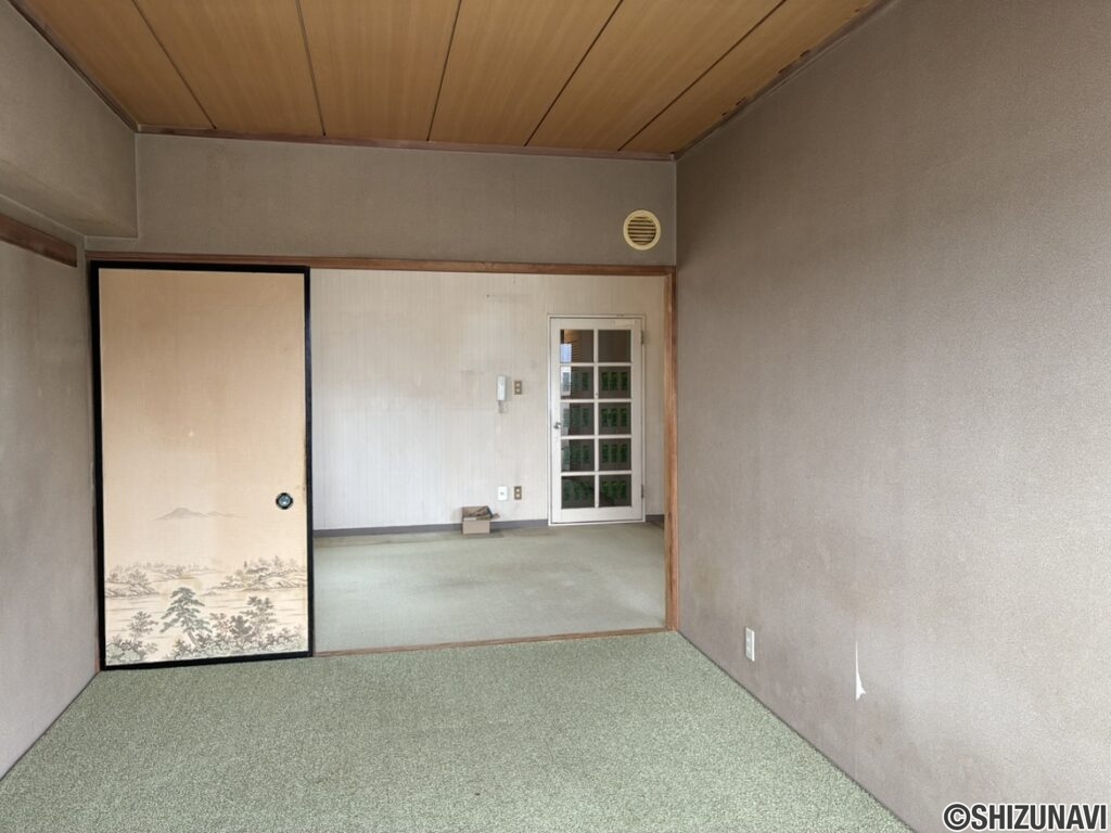 沼津市　サンコーポ吉田509　室内