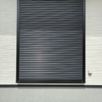 1階窓シャッター付