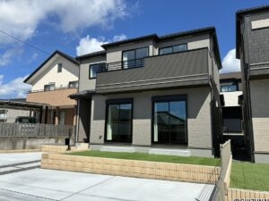 【B号棟】富士宮市富士見ケ丘　新築戸建　4LDKの物件画像