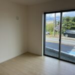 １階洋室　５.５帖日当たり十分！