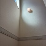 階段　日が入り明るい空間です。