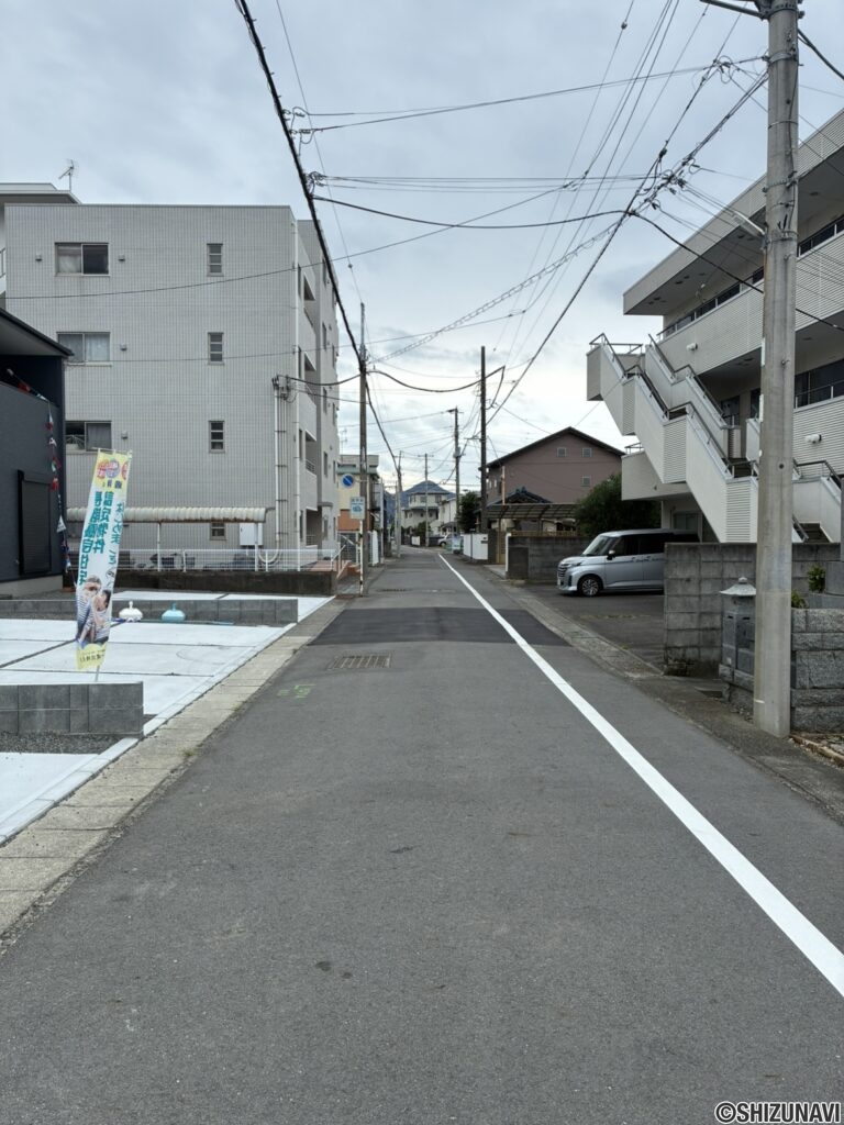 前面道路【南東側】