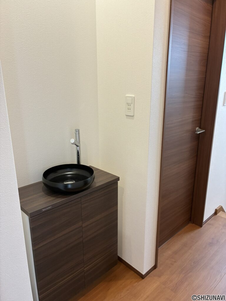 ２階にも洗面台ございます。